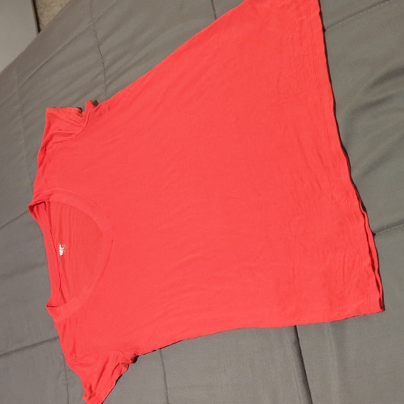 Amazing condition, cute top, super soft - Picture 2 of 4